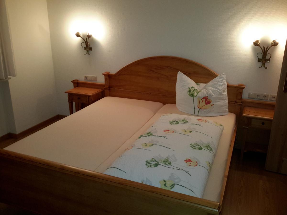 Hotel Gruner Hahn Schippach  Bilik gambar